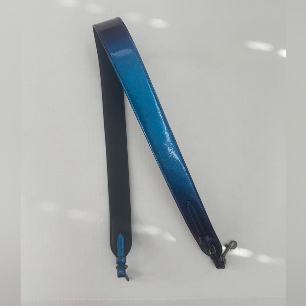 Coach novelty hologram leather strap - Picture 5 of 7